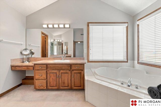 17622 Monroe Street, Omaha, NE 68135