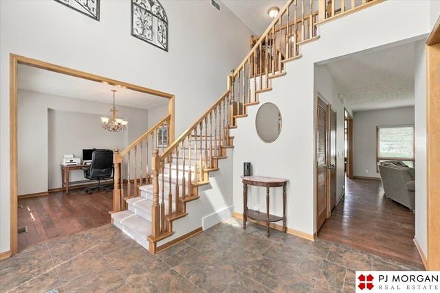 17622 Monroe Street, Omaha, NE 68135