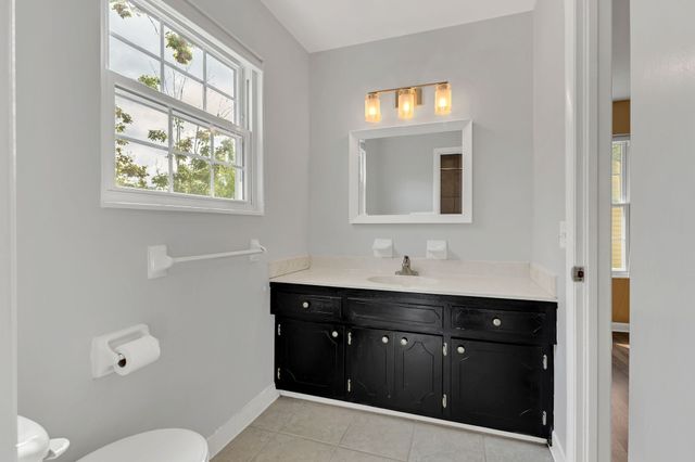 5510 Country Dr Apt 50, Nashville, TN 37211