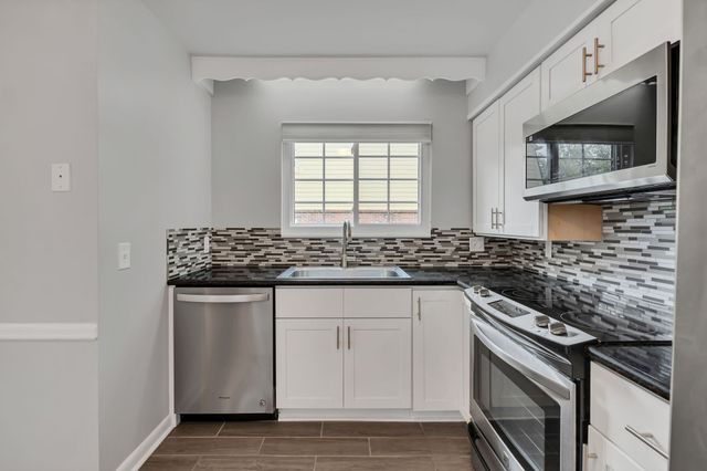 5510 Country Dr Apt 50, Nashville, TN 37211