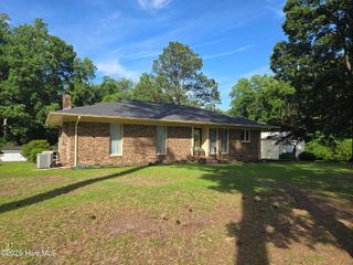1141 Mill Inn Road, Williamston, NC 27892