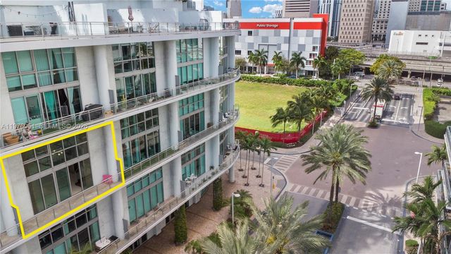 90 SW 3rd St TH505, Miami, FL 33130