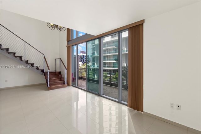 90 SW 3rd St TH505, Miami, FL 33130