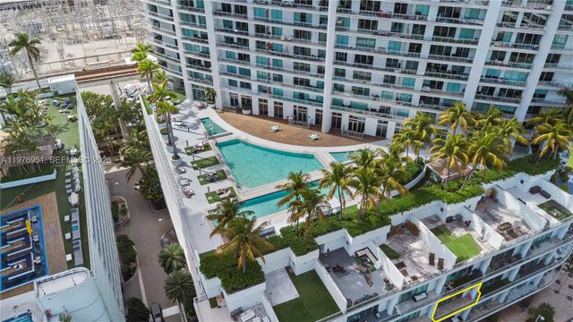 90 SW 3rd St TH505, Miami, FL 33130