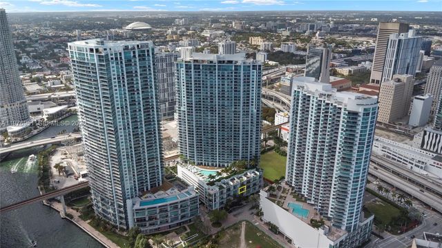 90 SW 3rd St TH505, Miami, FL 33130