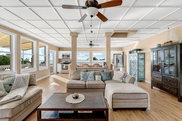 110 Dove Creek Drive, Key Largo, FL 33070