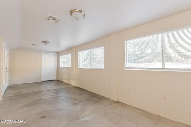 5913 E Lester Drive, Tucson, AZ 85712