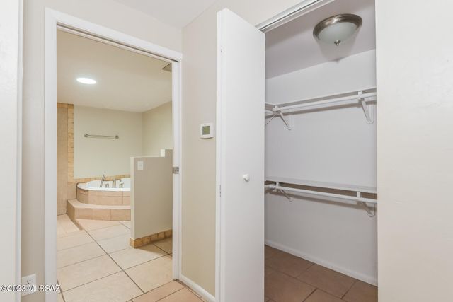 5913 E Lester Drive, Tucson, AZ 85712