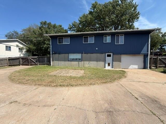 28 N 80th Place, Kansas City, KS 66111