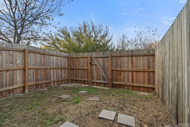 10807 Mathom Lndg Apt 3, Universal City, TX 78148