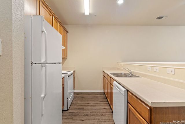 10807 Mathom Lndg Apt 3, Universal City, TX 78148