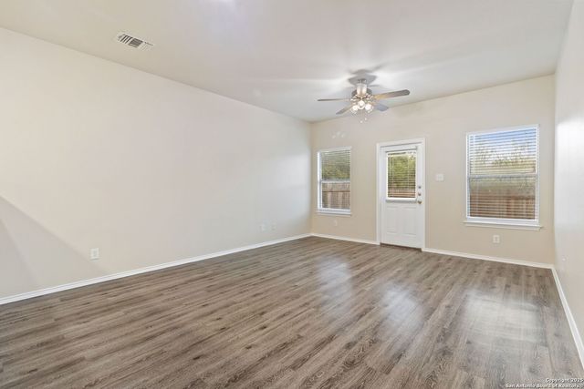 10807 Mathom Lndg Apt 3, Universal City, TX 78148