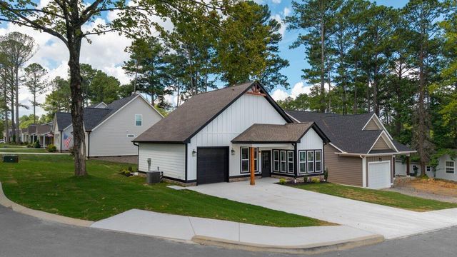 1215 Parkstone Drive NW, Cleveland, TN 37312