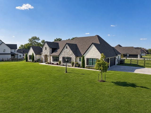 5876 N Meadows Ridge Road, Owasso, OK 74055