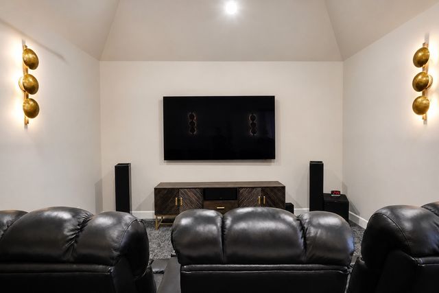 5876 N Meadows Ridge Road, Owasso, OK 74055