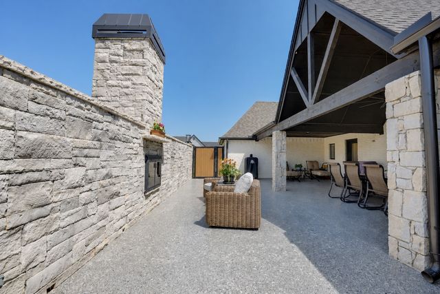 5876 N Meadows Ridge Road, Owasso, OK 74055