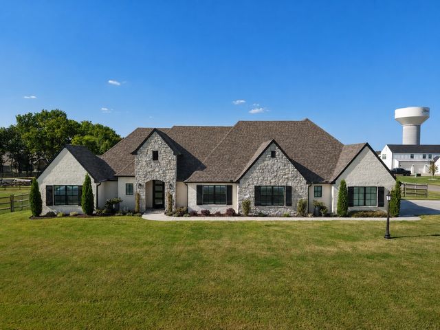 5876 N Meadows Ridge Road, Owasso, OK 74055