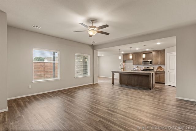 3872 E 144th Street S, Bixby, OK 74008