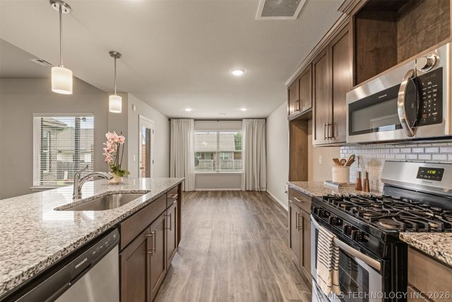 3872 E 144th Street S, Bixby, OK 74008