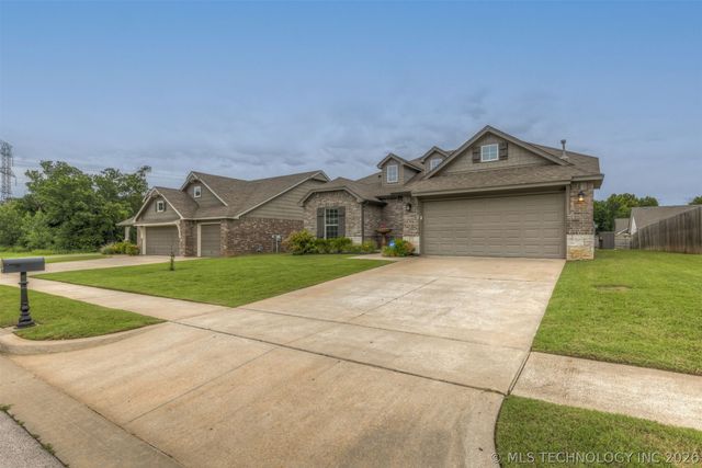 3872 E 144th Street S, Bixby, OK 74008