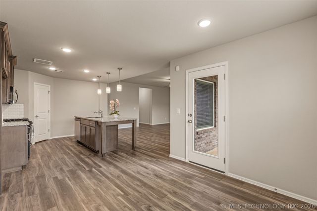 3872 E 144th Street S, Bixby, OK 74008