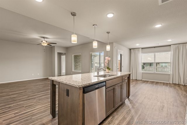 3872 E 144th Street S, Bixby, OK 74008