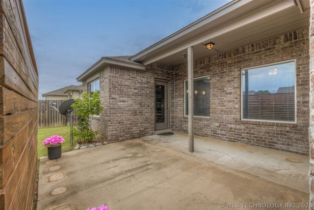 3872 E 144th Street S, Bixby, OK 74008