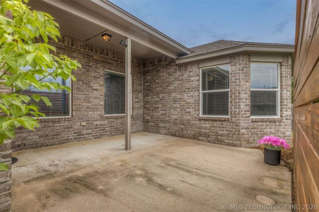 3872 E 144th Street S, Bixby, OK 74008