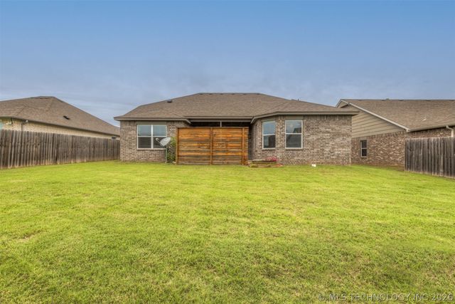 3872 E 144th Street S, Bixby, OK 74008