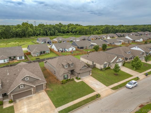 3872 E 144th Street S, Bixby, OK 74008