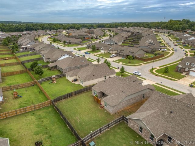 3872 E 144th Street S, Bixby, OK 74008