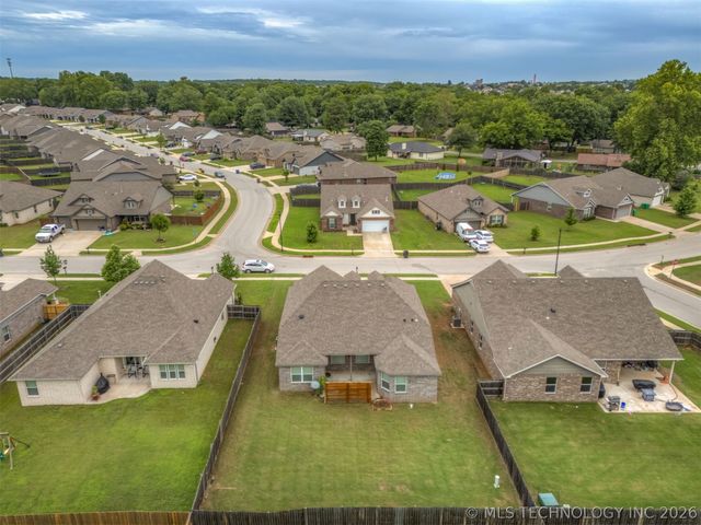 3872 E 144th Street S, Bixby, OK 74008