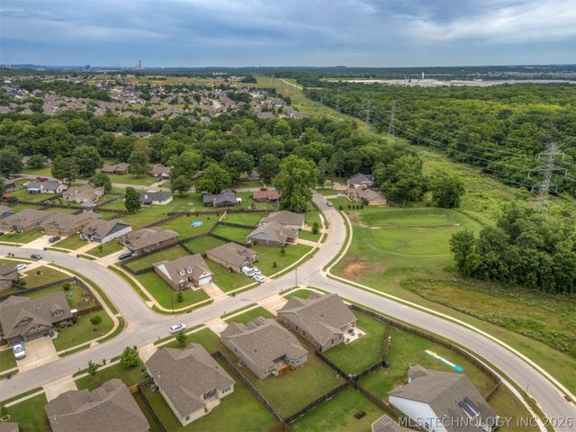 3872 E 144th Street S, Bixby, OK 74008
