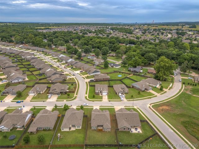 3872 E 144th Street S, Bixby, OK 74008