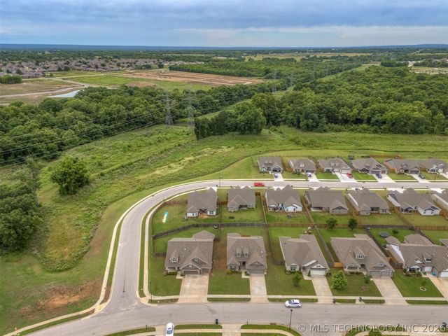 3872 E 144th Street S, Bixby, OK 74008
