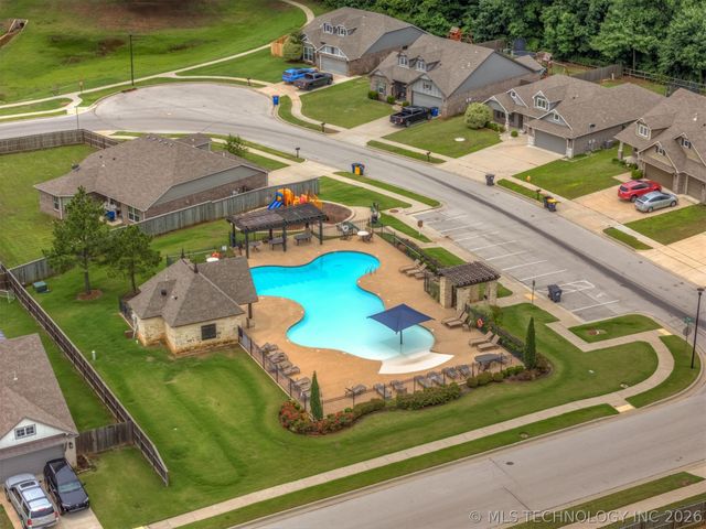 3872 E 144th Street S, Bixby, OK 74008