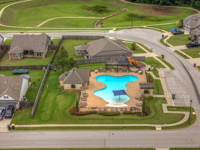 3872 E 144th Street S, Bixby, OK 74008