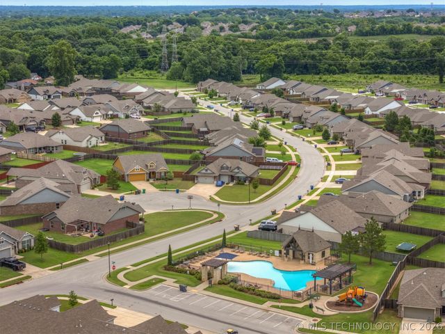 3872 E 144th Street S, Bixby, OK 74008