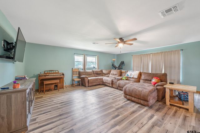 7037 E U.S. Hwy 80, Hawkins, TX 75765