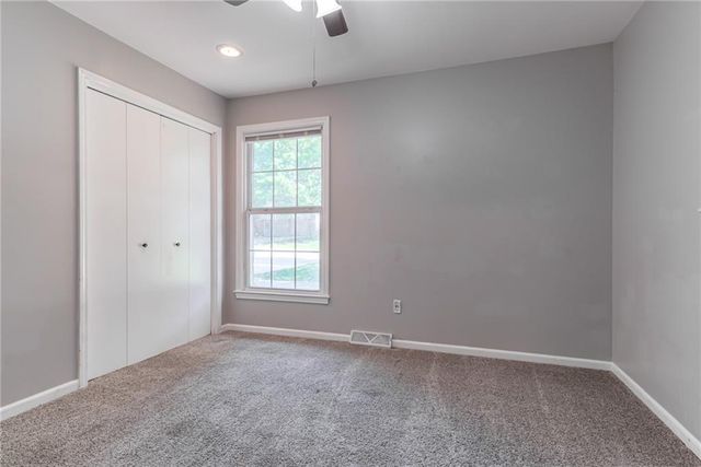 600 NW 66th Street, Kansas City, MO 64118