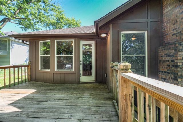 600 NW 66th Street, Kansas City, MO 64118