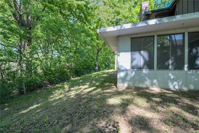 600 NW 66th Street, Kansas City, MO 64118