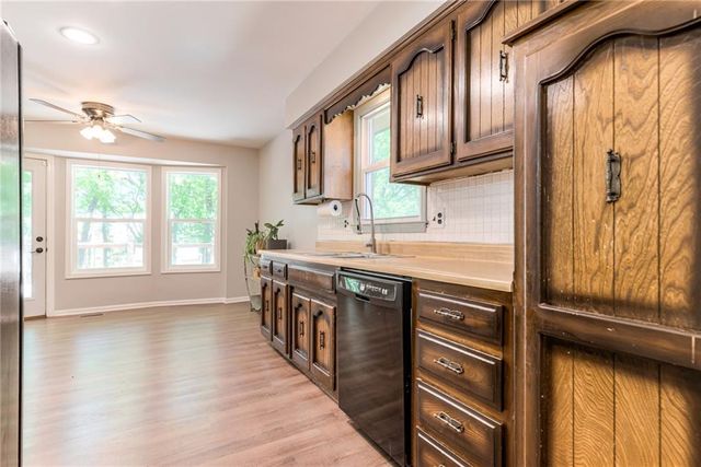 600 NW 66th Street, Kansas City, MO 64118