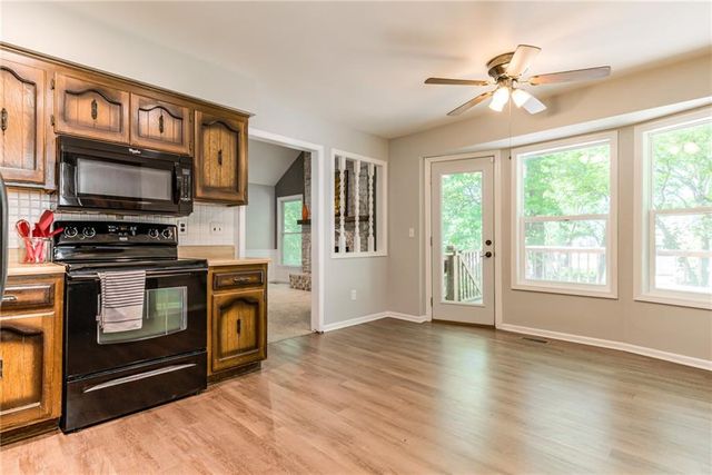 600 NW 66th Street, Kansas City, MO 64118
