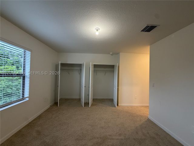 390 NE 12th St, Florida City, FL 33034