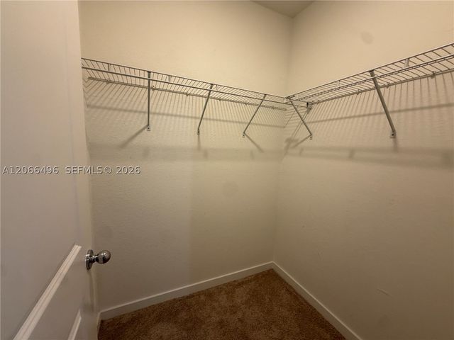 390 NE 12th St, Florida City, FL 33034