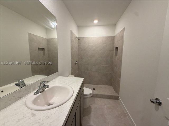 390 NE 12th St, Florida City, FL 33034