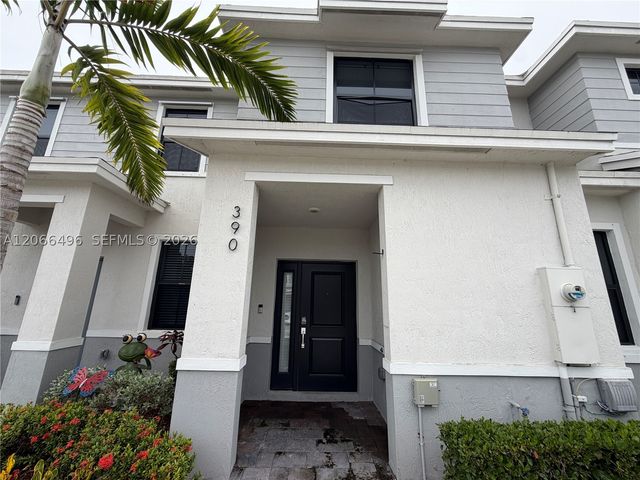 390 NE 12th St, Florida City, FL 33034