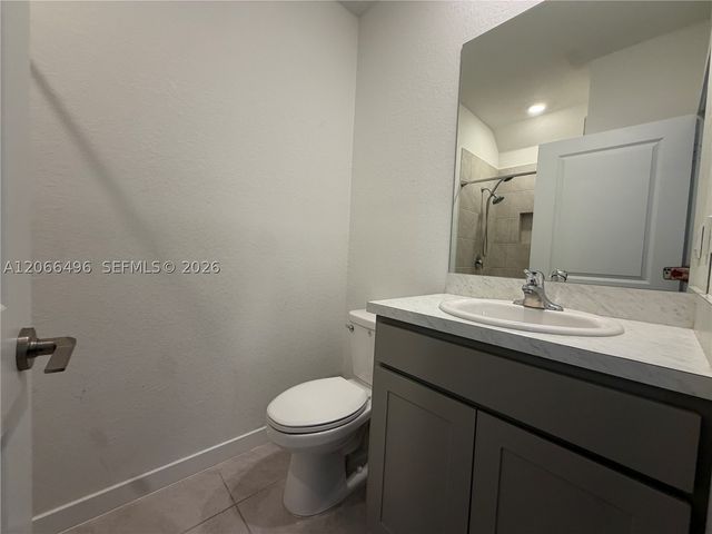 390 NE 12th St, Florida City, FL 33034
