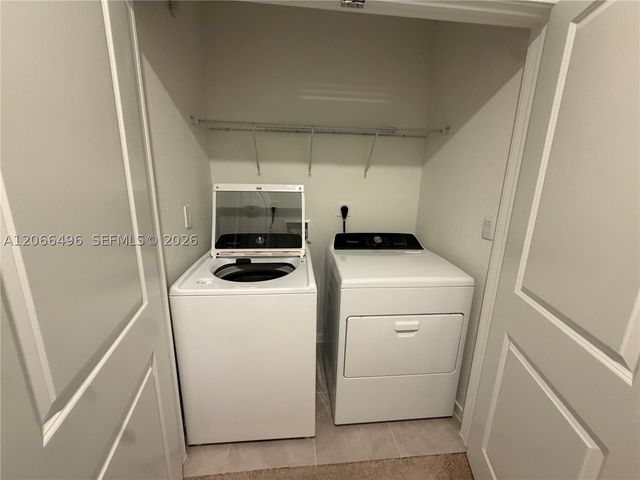 390 NE 12th St, Florida City, FL 33034